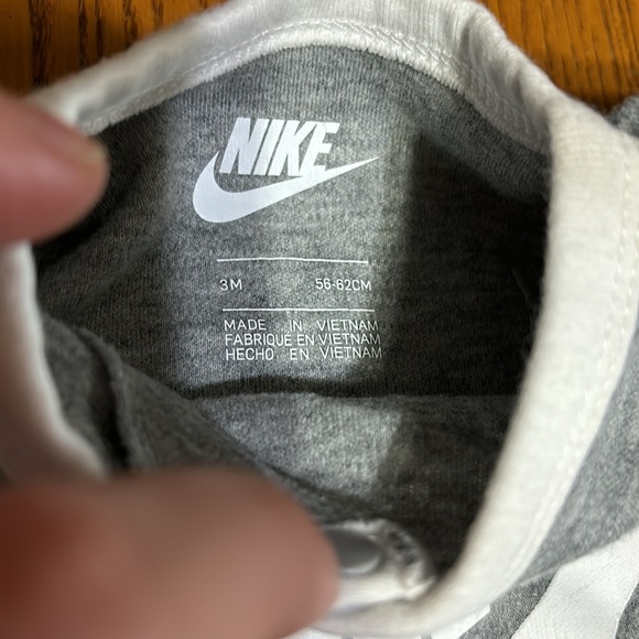 Nike bottom down sleeper - Picture 3 of 3